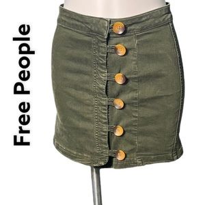 Free People Olive Green Mini Denim Skirt with Oversized Buttons. Sz 6. 15” Long
